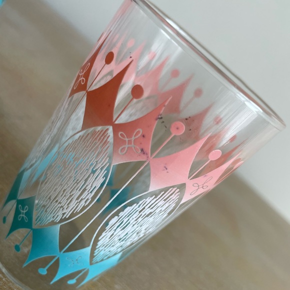 Set of 4 1950’s Vintage MCM Anchor Hocking Pink and Turquoise Juice Glasses - Picture 8 of 11